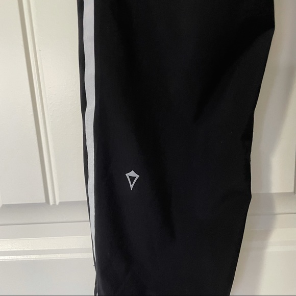 Ivivva by lululemon crop pants - Picture 6 of 7